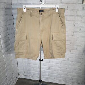 Levi Strauss & Co. Men's Size 36 Zipper & Button Closure Cargo Shorts